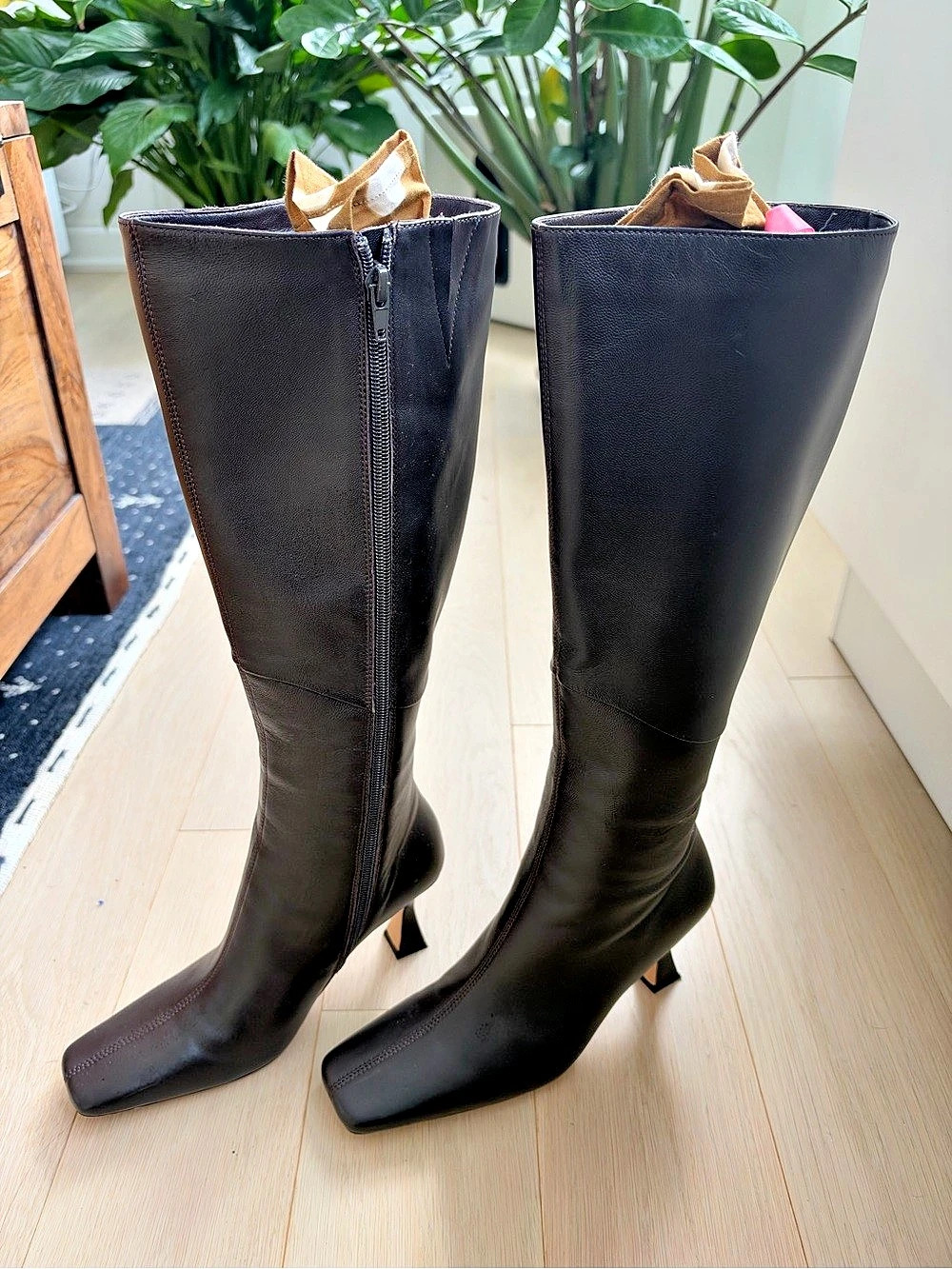 Tony Bianco fantasy boots size 6.5 chocolate nappa